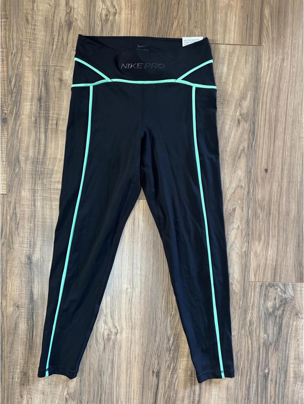 Nike Pro Women's Dri-FIT Mid-Rise 7/8 Leggings